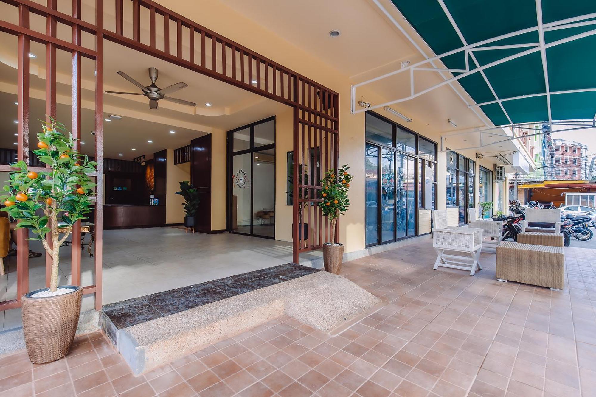 Bauman-Ville Hotel Patong Exterior foto
